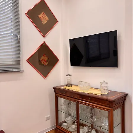 Per Le Vie 아파트 *